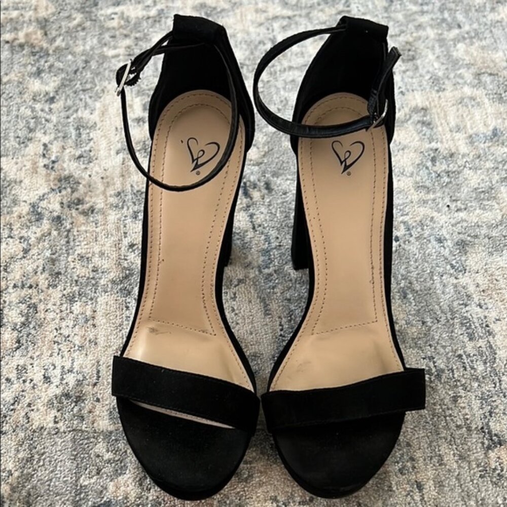 Windsor heels